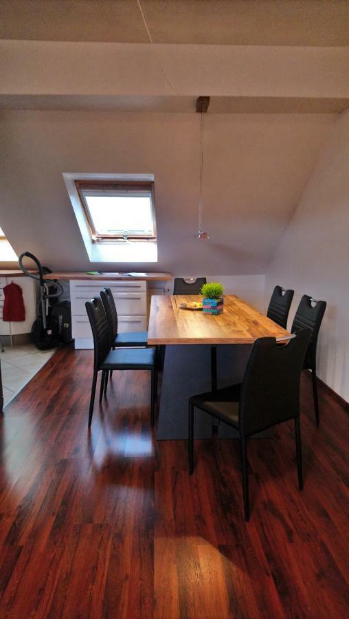 Ferienwohnung Mit 2 Schlafzimmern Und Parkplatz Erfurt Kültér fotó